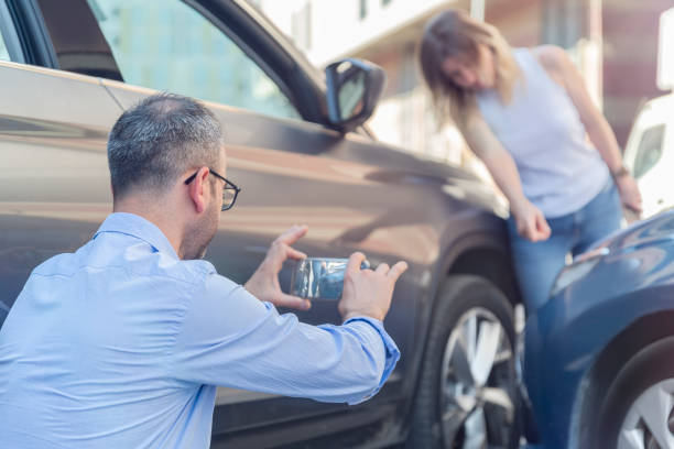 Professional Full Coverage Car Insurance technician working in Brazil, IN